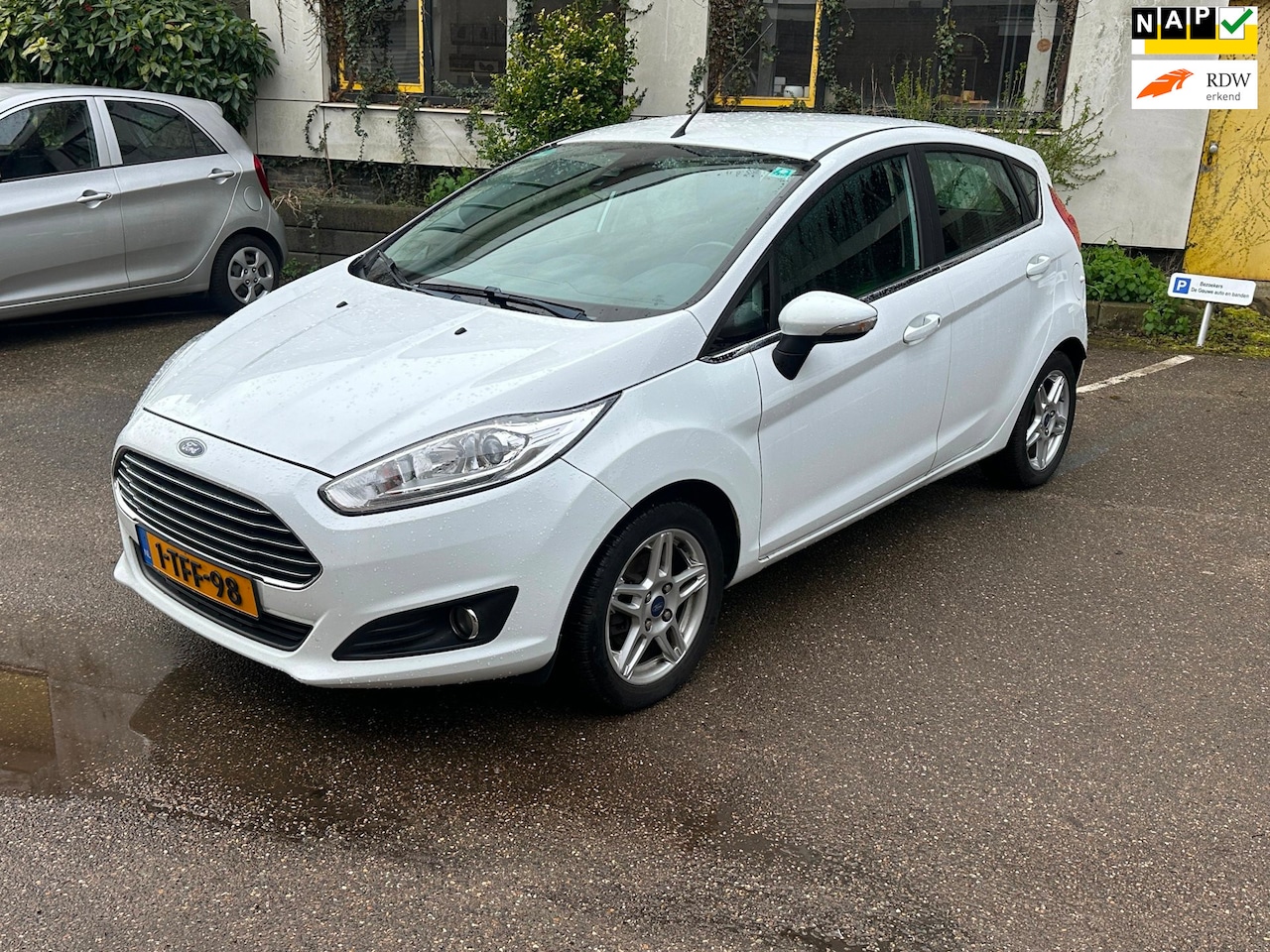 Ford Fiesta - 1.0 EcoBoost Titanium / Nw APK / Airco / Goed onderhouden - AutoWereld.nl