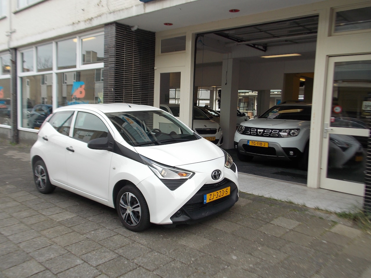 Toyota Aygo - 1.0 VVT-i x-fun AIRCO  5 DEURS - AutoWereld.nl