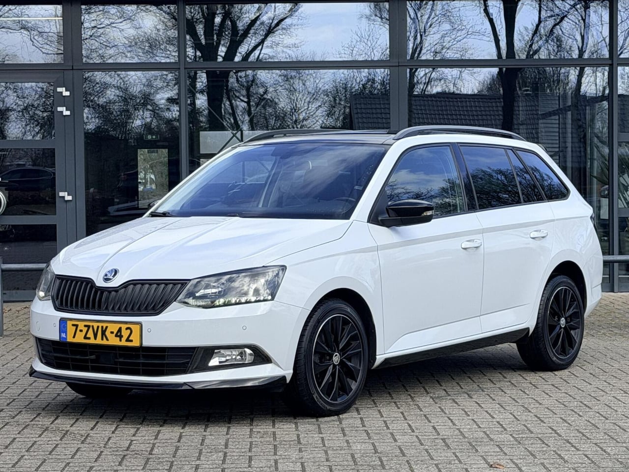 Skoda Fabia Combi - 1.2 TSI First Edition Style | Pano | Clima | Stoelverwarming - AutoWereld.nl
