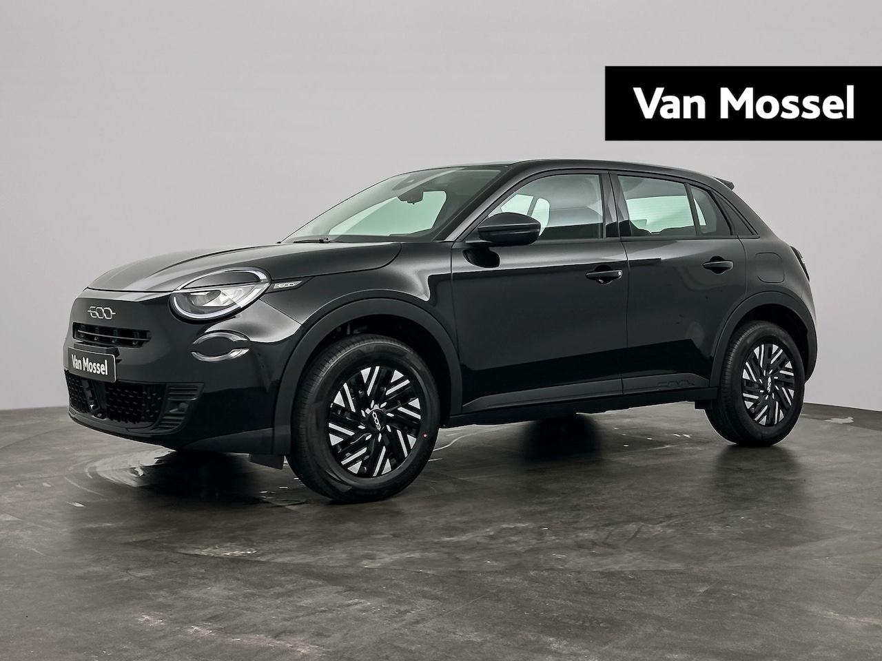 Fiat 600 - 1.2 Hybrid Urban | Apple & Android Carplay | Parkeersensoren | Led Verlichting| UIT VOORRA - AutoWereld.nl