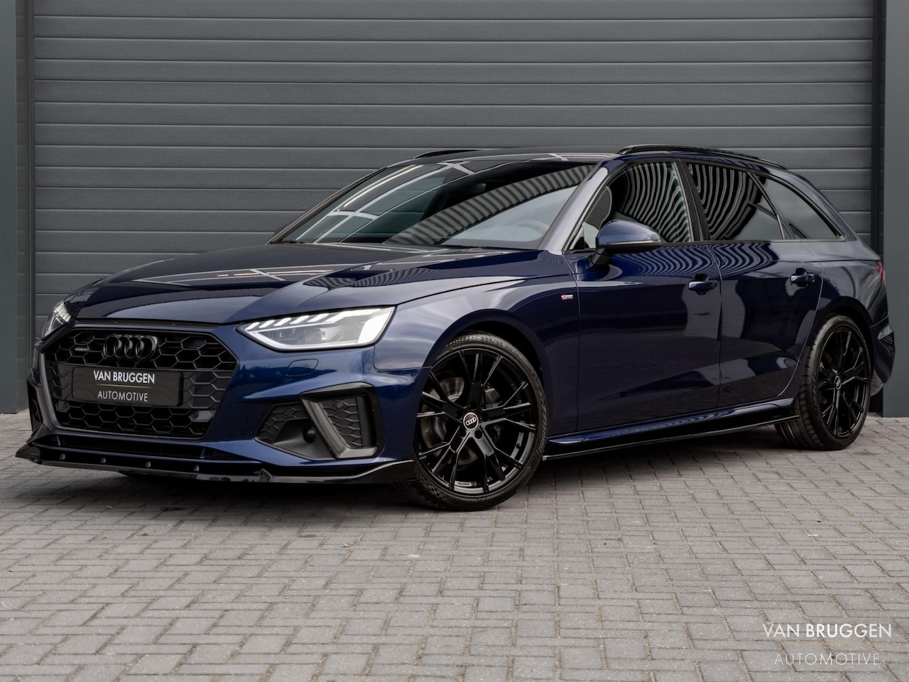 Audi A4 Avant - 40 TFSI quattro S-Line BTW Standkachel Trekhaak Keyless Camera ACC CarPlay - AutoWereld.nl