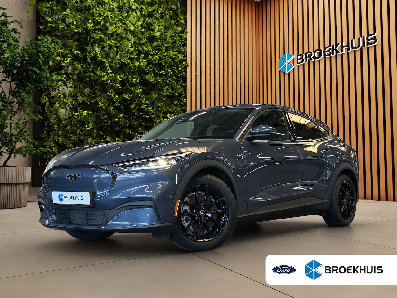 Ford Mustang Mach-E - RWD 75 kWh | B&O audio | 360 Camera | Adaptive Cruise | Stuur/stoelverwarming - AutoWereld.nl