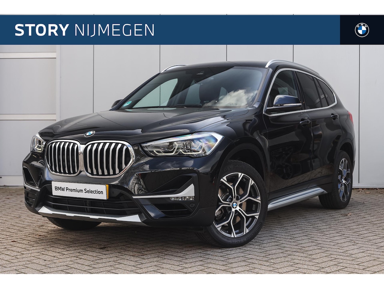 BMW X1 - sDrive20i High Executive xLine Automaat / Trekhaak / Sportstoelen / LED / Head-Up / Park A - AutoWereld.nl