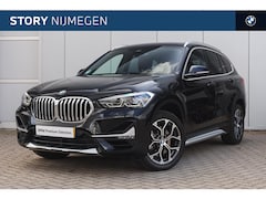BMW X1 - sDrive20i High Executive xLine Automaat / Trekhaak / Sportstoelen / LED / Head-Up / Park A