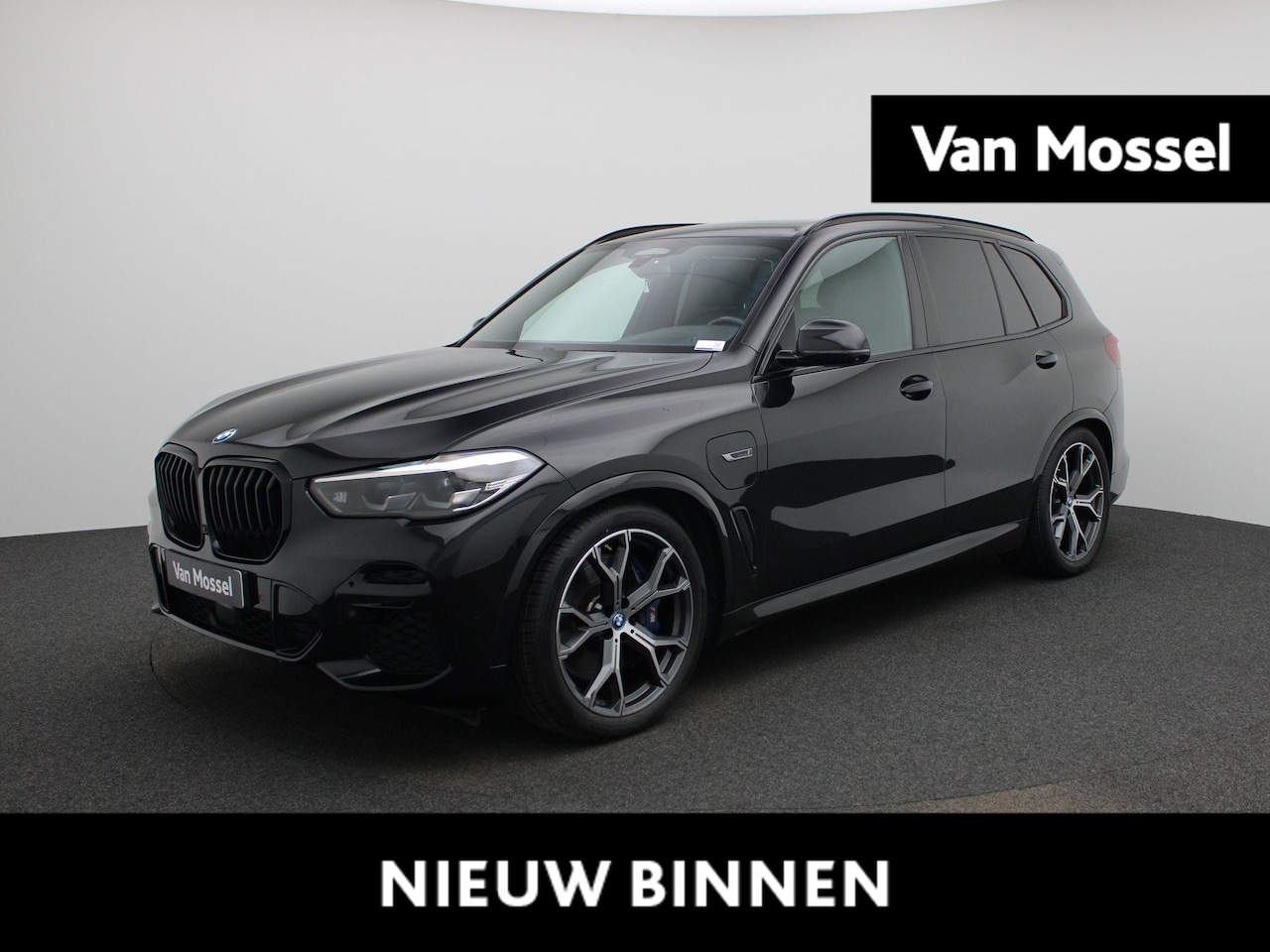 BMW X5 - xDrive45e High Executive | M-SPORT | LUCHTVERING | TREKHAAK | PANO-SCHUIFDAK | HEAD-UP | Z - AutoWereld.nl