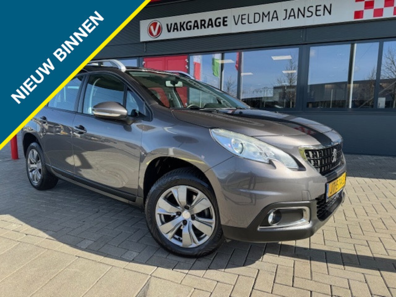 Peugeot 2008 - 1.2 PT BLUE LION + AIRCO/APPLE CARPLAY/ANROID AUTO/LMV/PDC - AutoWereld.nl