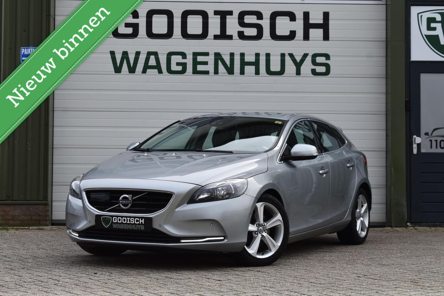 Volvo V40 - 1.6 T4 Summum | Camera | Leder | Stoelverwarming | - AutoWereld.nl