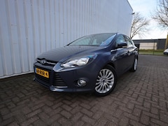 Ford Focus - 1.6 Titanium(Vol Opties)Cruisecontrol Airco N.A.P
