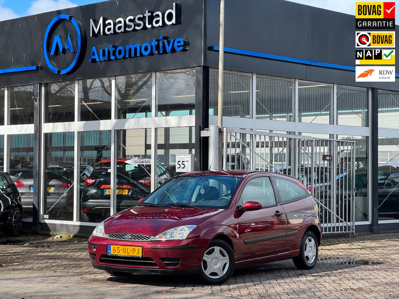 Ford Focus - 1.6-16V Cool Edition Automaat Aangepast Invalide voertuig - AutoWereld.nl