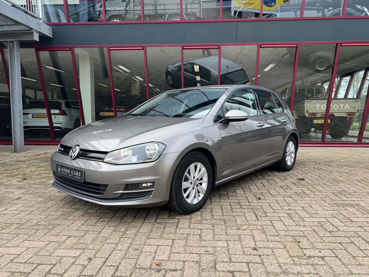 Volkswagen Golf - 1.0 TSI Trendline | Airco | Clima | NAP | Navi | - AutoWereld.nl