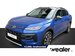 Volkswagen T-Roc - Life First Edition 1.5 eTSI 85 kW / 116 PK DSG | Trekhaak wegklapbaar | Multimedia pakket