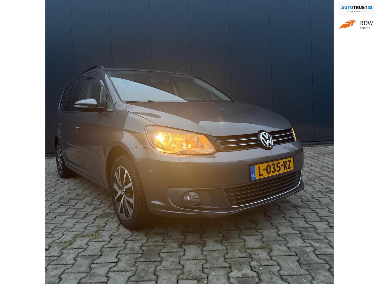 Volkswagen Touran - 1.4 TSI Highline 7p 1.4 TSI Highline 7p. - AutoWereld.nl