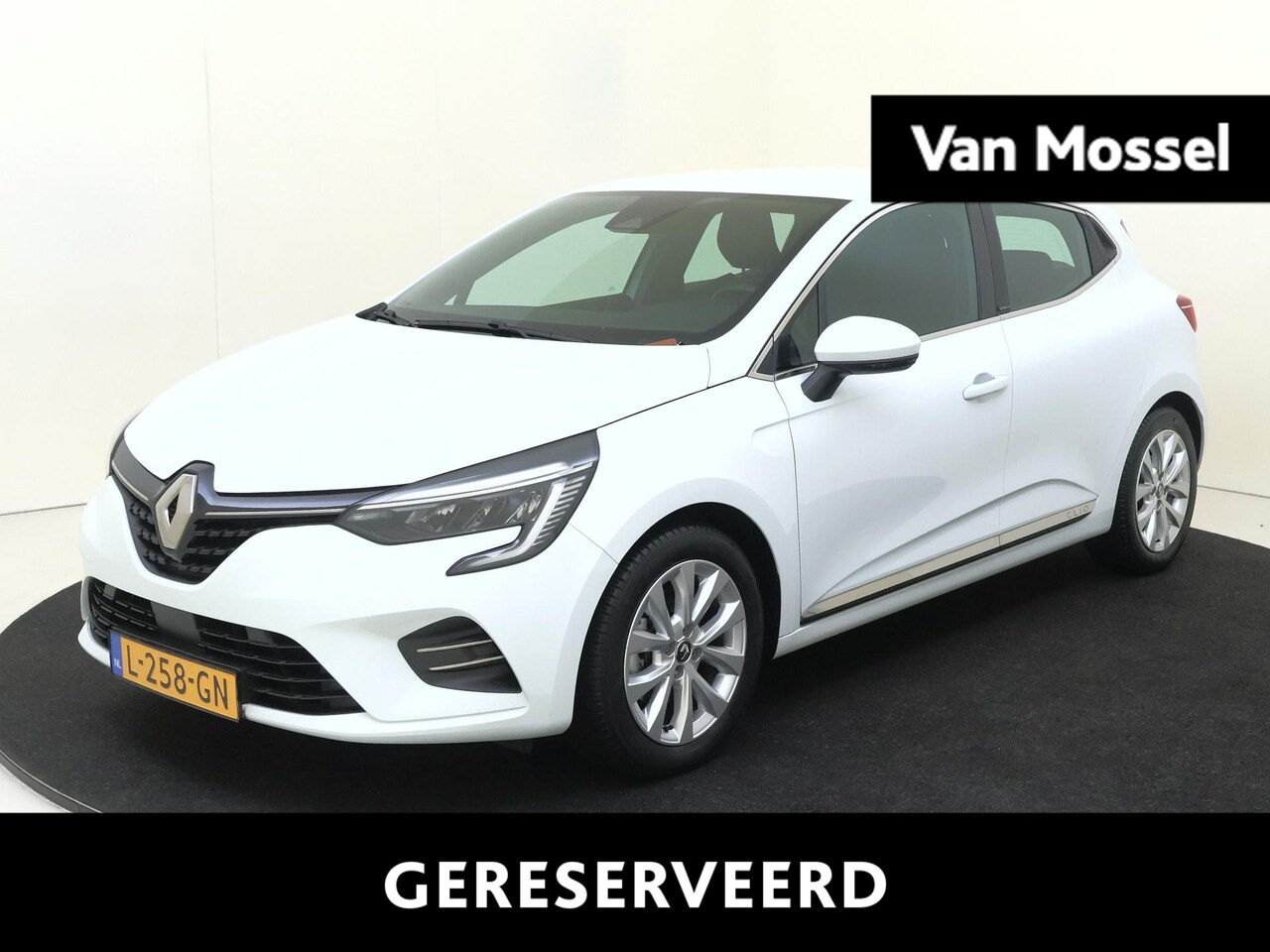 Renault Clio - 1.6 E-Tech Hybrid 140 Intens | PDC Achter | Climate Control | 16" LMV | Keyless | LED Pure - AutoWereld.nl