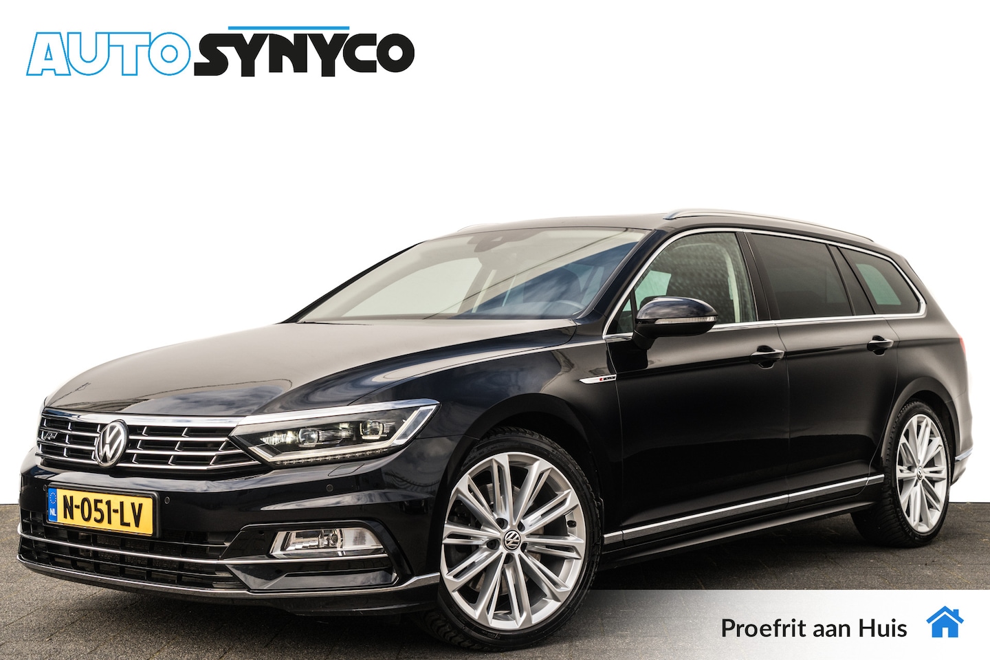 Volkswagen Passat Variant - 2.0 BiTDi 4Motion Highline R-Line 240 Pk DSG | Panoramadak | Virtual Cockpit | Ergocomfort - AutoWereld.nl