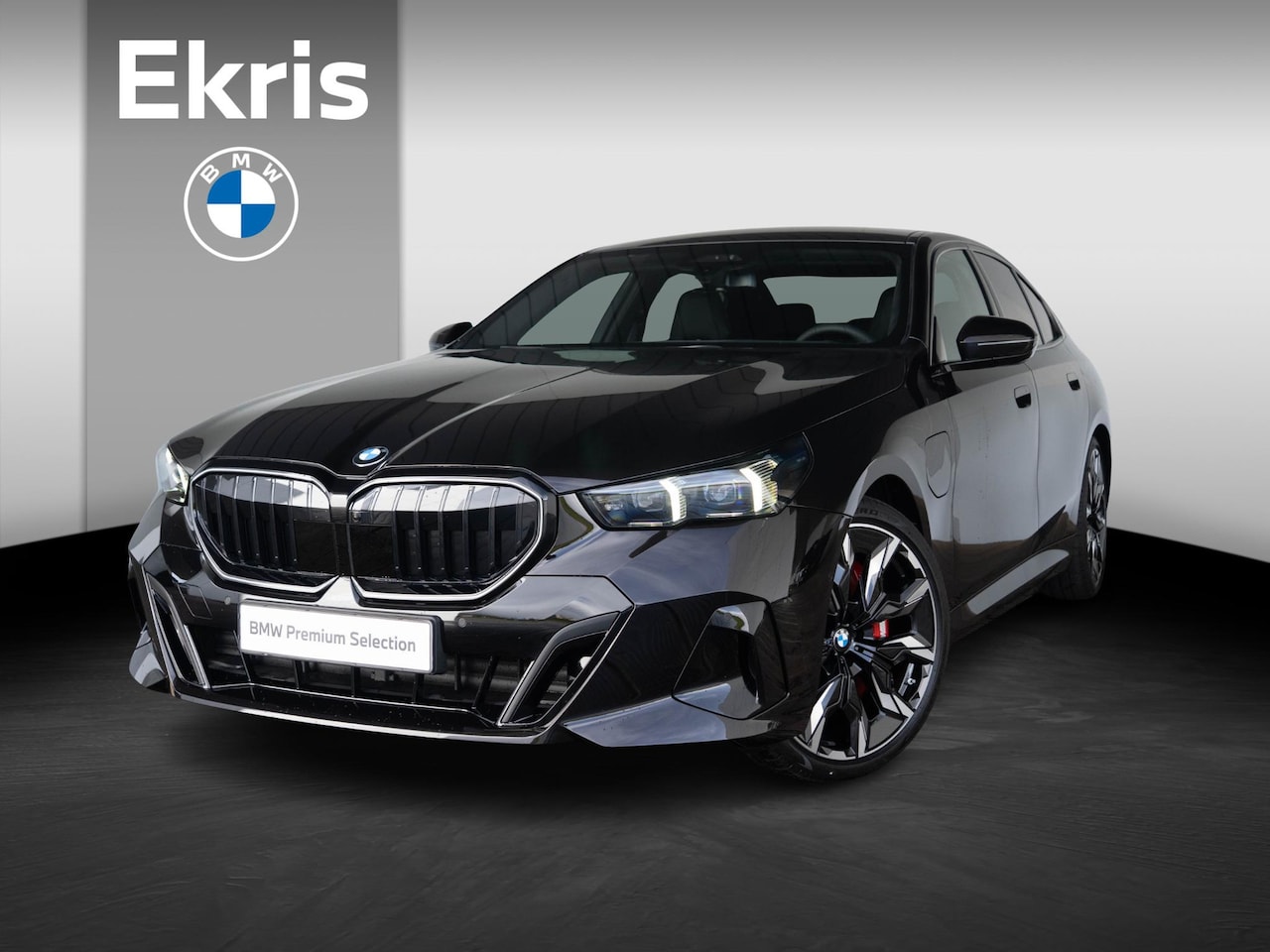 BMW 5-serie - 550e xDrive | M Sportpakket Pro | Innovation Pack | Individual Ruby Black | Bowers & Wilki - AutoWereld.nl