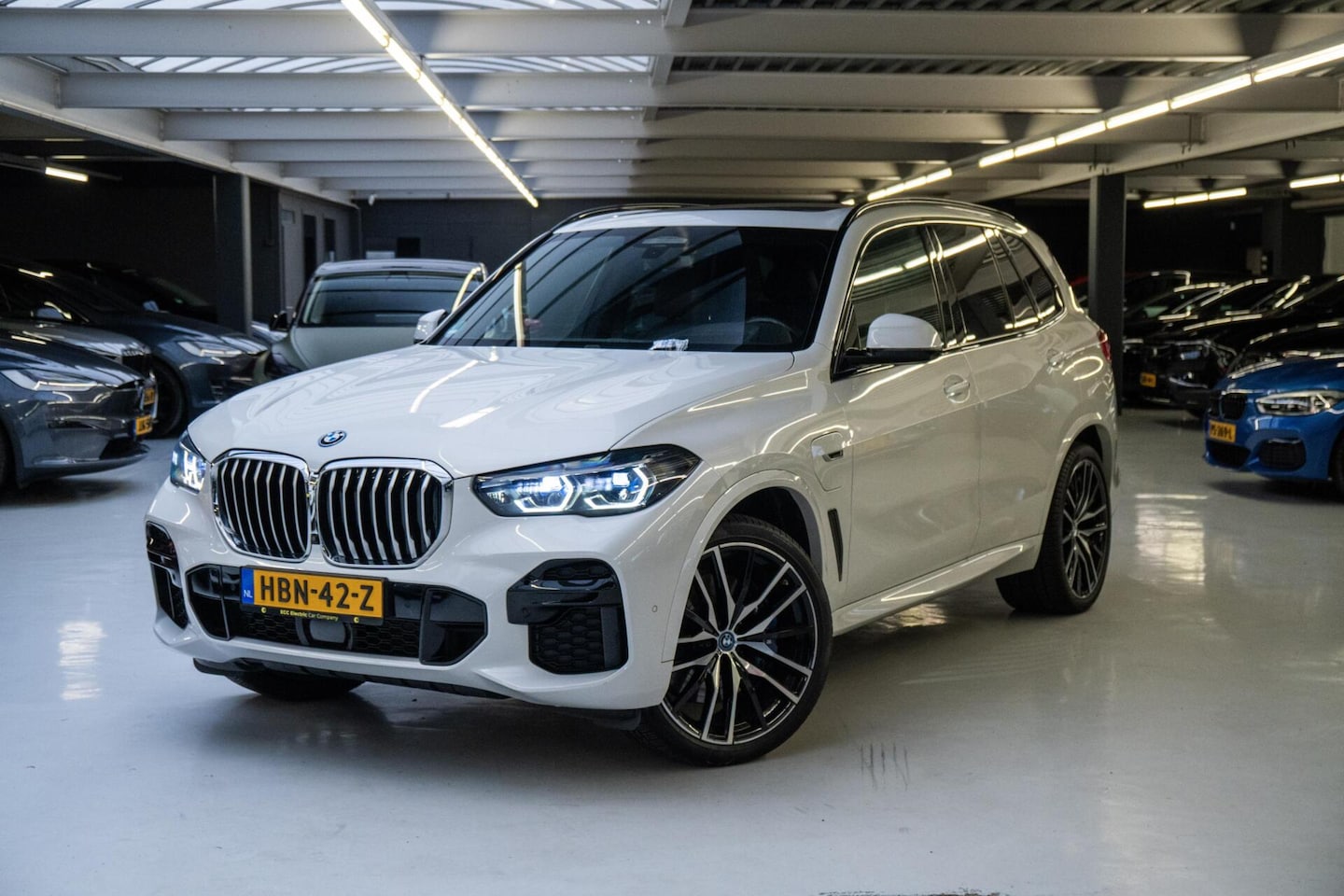 BMW X5 - xDrive45e High Executive | Bowers & Wilkins | Pano |BTW auto - AutoWereld.nl