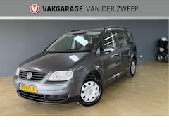 Volkswagen Touran - 1.6-16V FSI Business | Trekhaak | Cruise