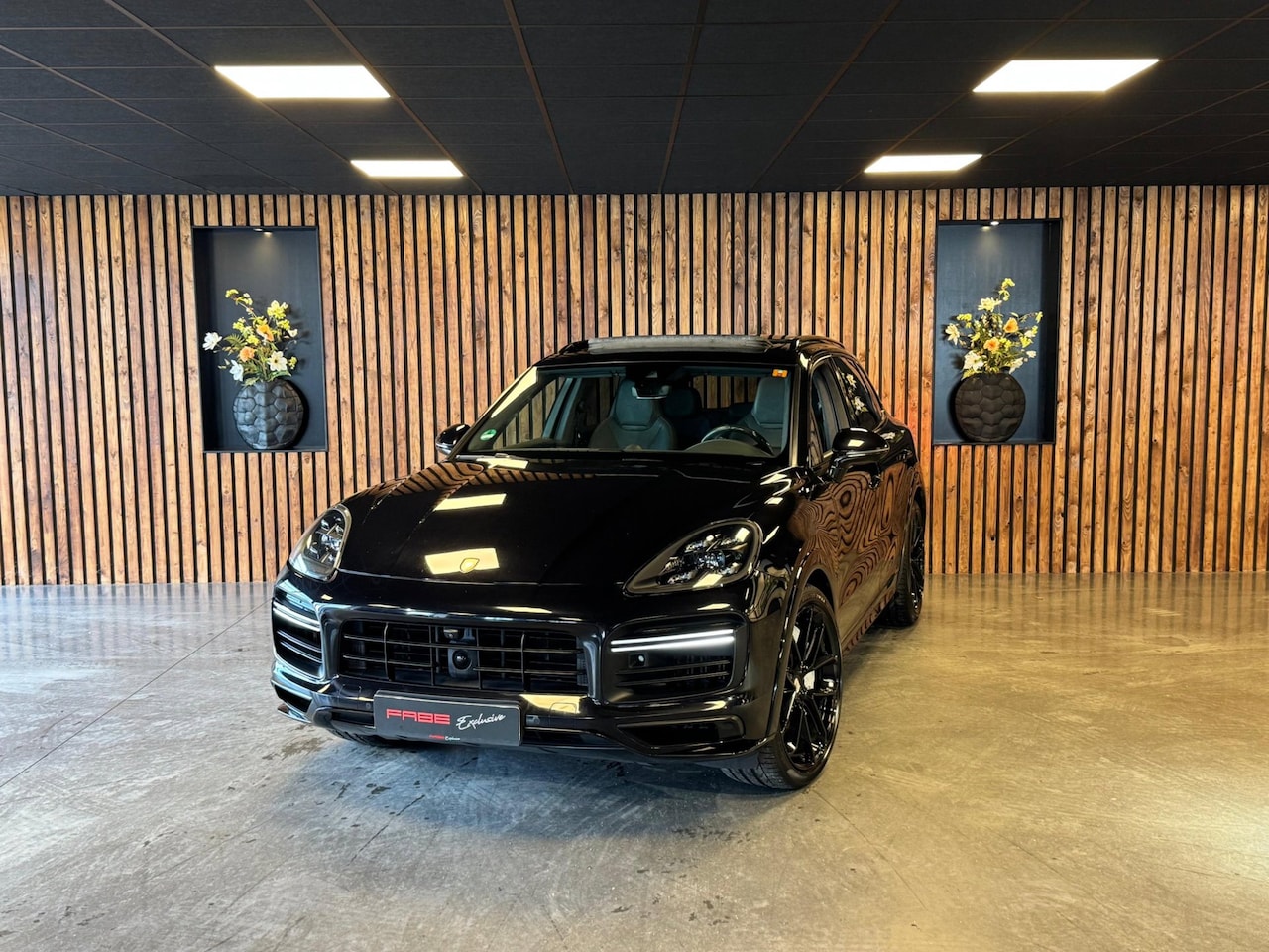 Porsche Cayenne - 4.0 Turbo / Softclose / Nightvision / Matrix / Sport Chrono / Stoelventilatie / Trekhaak - AutoWereld.nl
