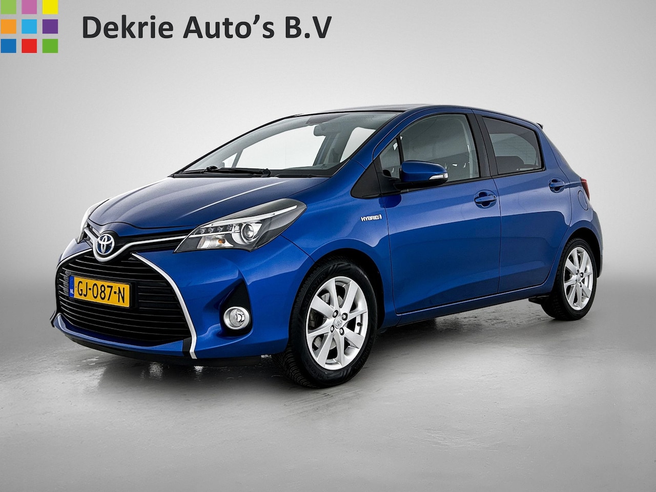 Toyota Yaris - 1.5 Hybrid Dynamic / Panorama dak / Cruise-ctr. / Airco Ecc / Camera / Privacy Glass / Lmv - AutoWereld.nl