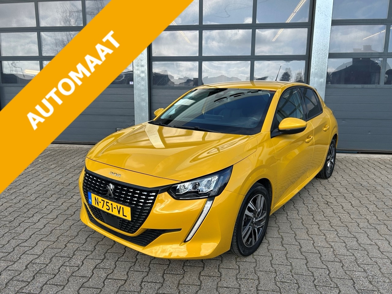 Peugeot 208 - 1.2 PureTech 100pk EAT8 Allure - AutoWereld.nl