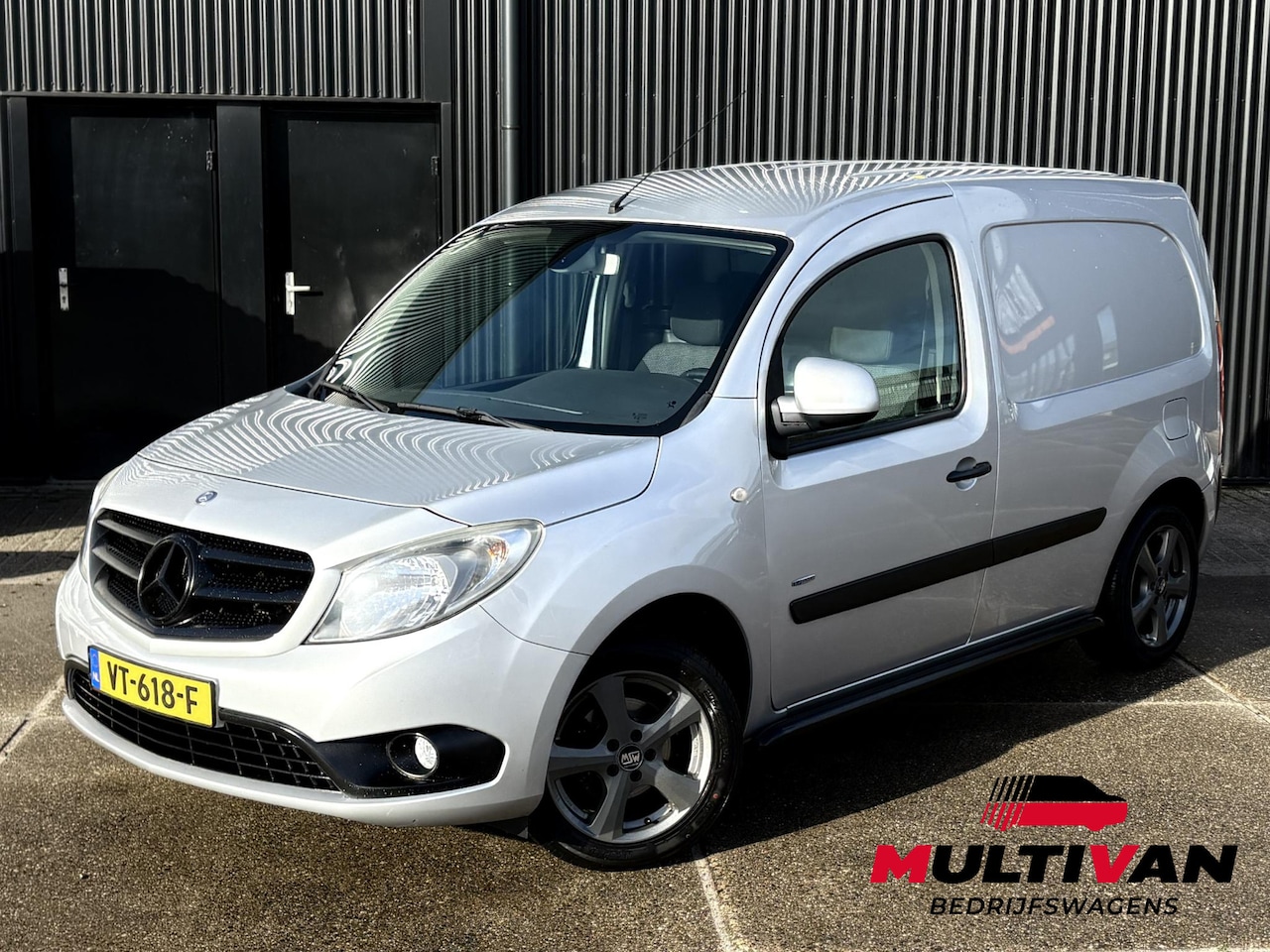 Mercedes-Benz Citan - 109 CDI MARGE | CARPLAY | DAKDRAGERS | LMV | PDC ACHTER - AutoWereld.nl