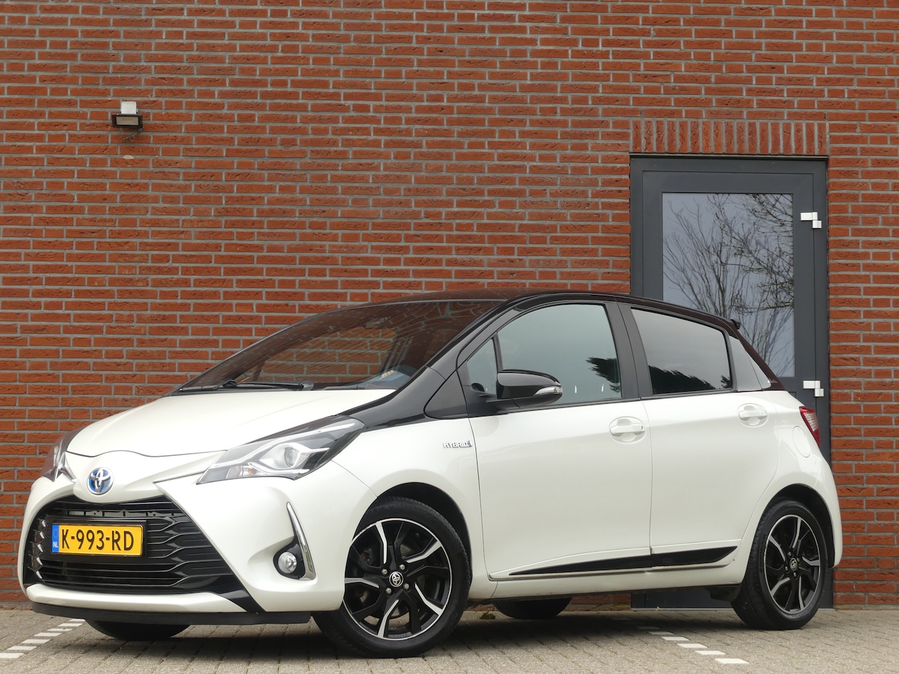 Toyota Yaris - 1.5 Hybrid Bi-Tone 1.5 Hybrid Bi-Tone - AutoWereld.nl
