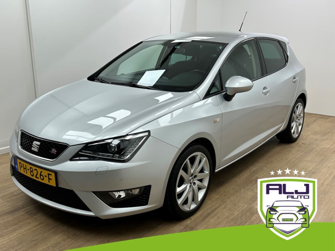 SEAT Ibiza - Occasion 1.0 EcoTSI FR Connect | Grijs | Tweedehands Seat Ibiza | Cruisecontrol | Airco | - AutoWereld.nl