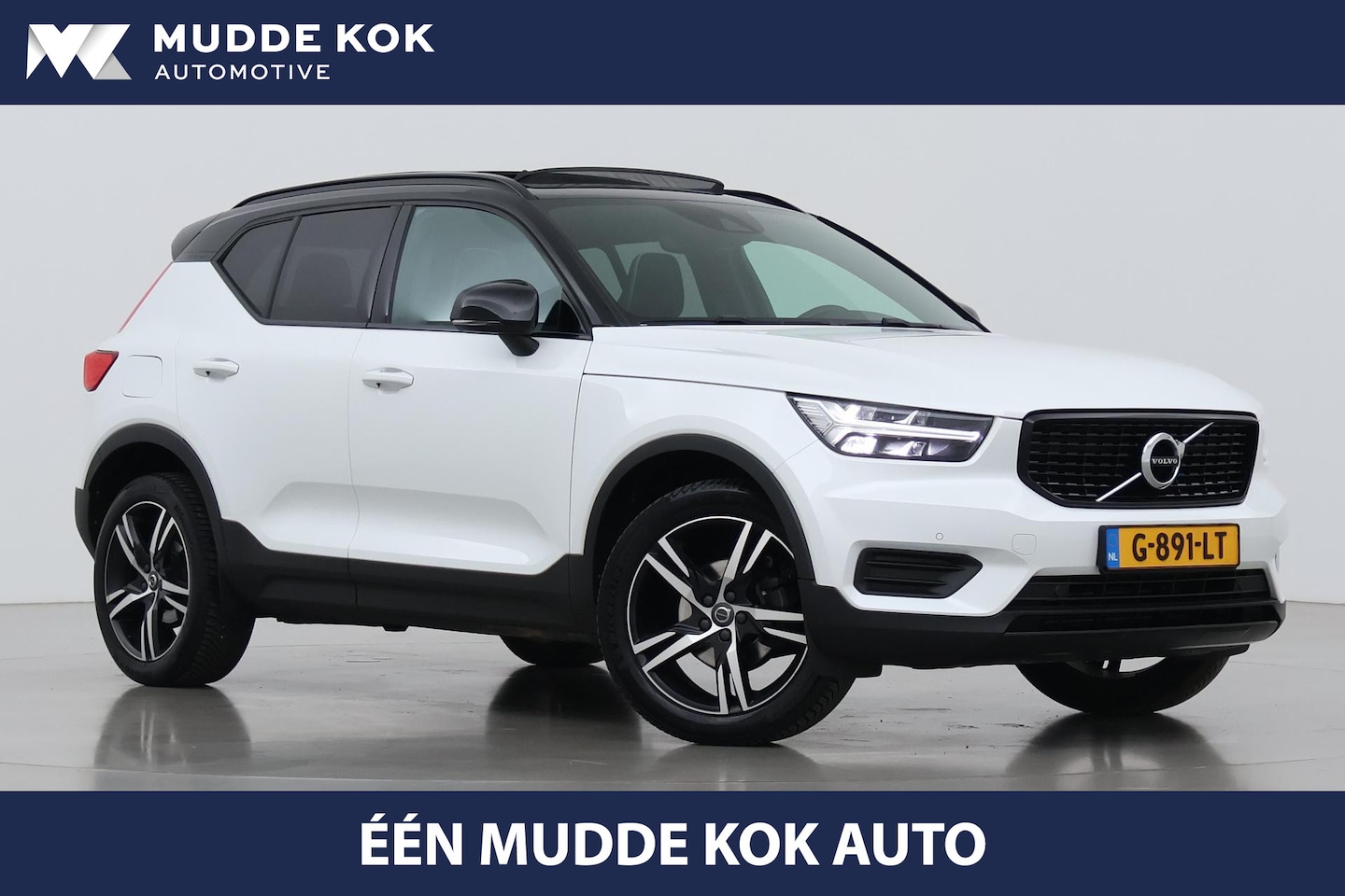 Volvo XC40 - T3 R-Design | Panoramadak | ACC | BLIS | Camera | Trekhaak | Stoelverwarming - AutoWereld.nl