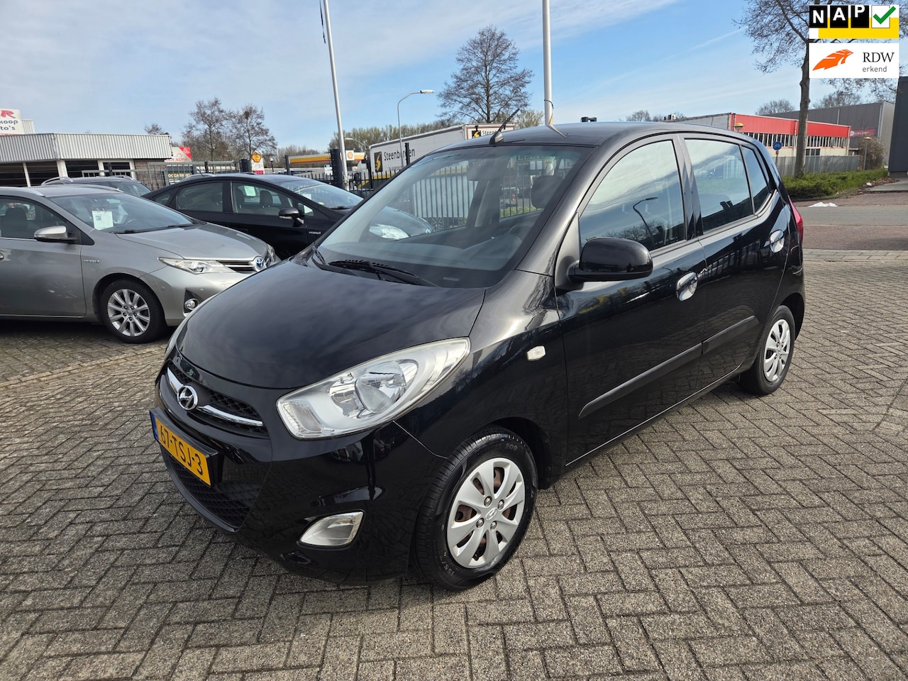 Hyundai i10 - 1.2 Plus/PARKSENSOR/AIRCO - AutoWereld.nl
