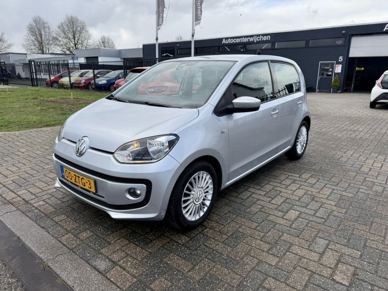 Volkswagen Up! - 1.0 high up! BlueM. - Nette Auto - AutoWereld.nl