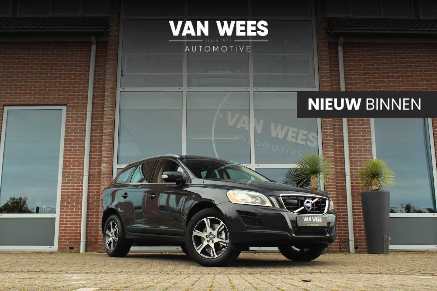 Volvo XC60 - 2.0 T5 Summum | 2e eigenaar | NL auto | BLIS | Xenon | Cruise control adaptief | Keyless e - AutoWereld.nl
