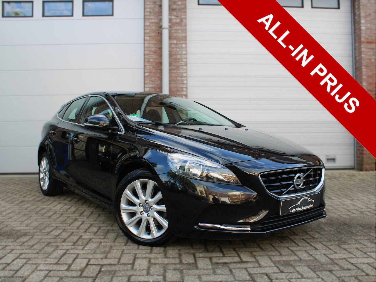 Volvo V40 - 1.6 T4 Momentum Automaat/N.a.p./Dealer onderhouden - AutoWereld.nl