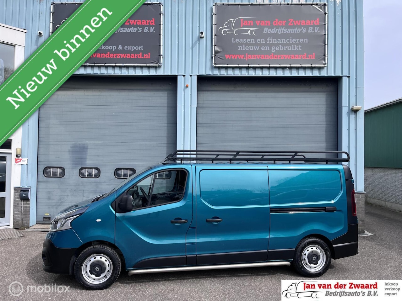 Renault Trafic - bestel 1.6 dCi Lang Comfort EURO 6 2 x schuifdeur 3 Zitplaatsen - AutoWereld.nl