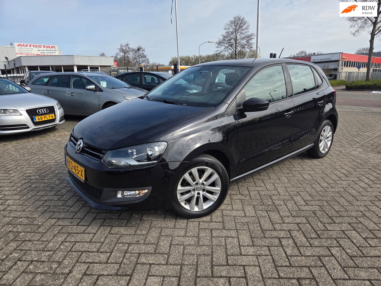 Volkswagen Polo - 1.4-16V Highline/APPLE CARPLAY - AutoWereld.nl