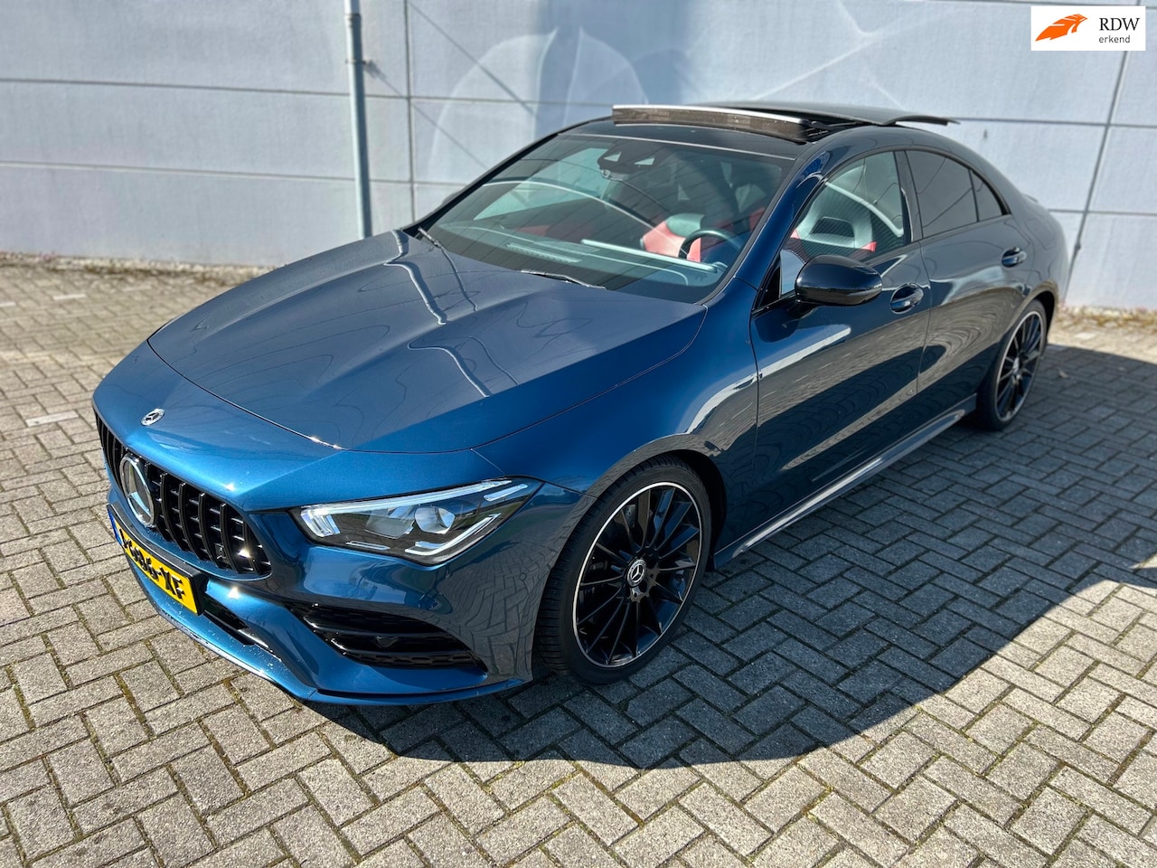 Mercedes-Benz CLA-Klasse - 250 4MATIC Advantage Sfeerverlichting Camera Pano Stoelverwarming - AutoWereld.nl