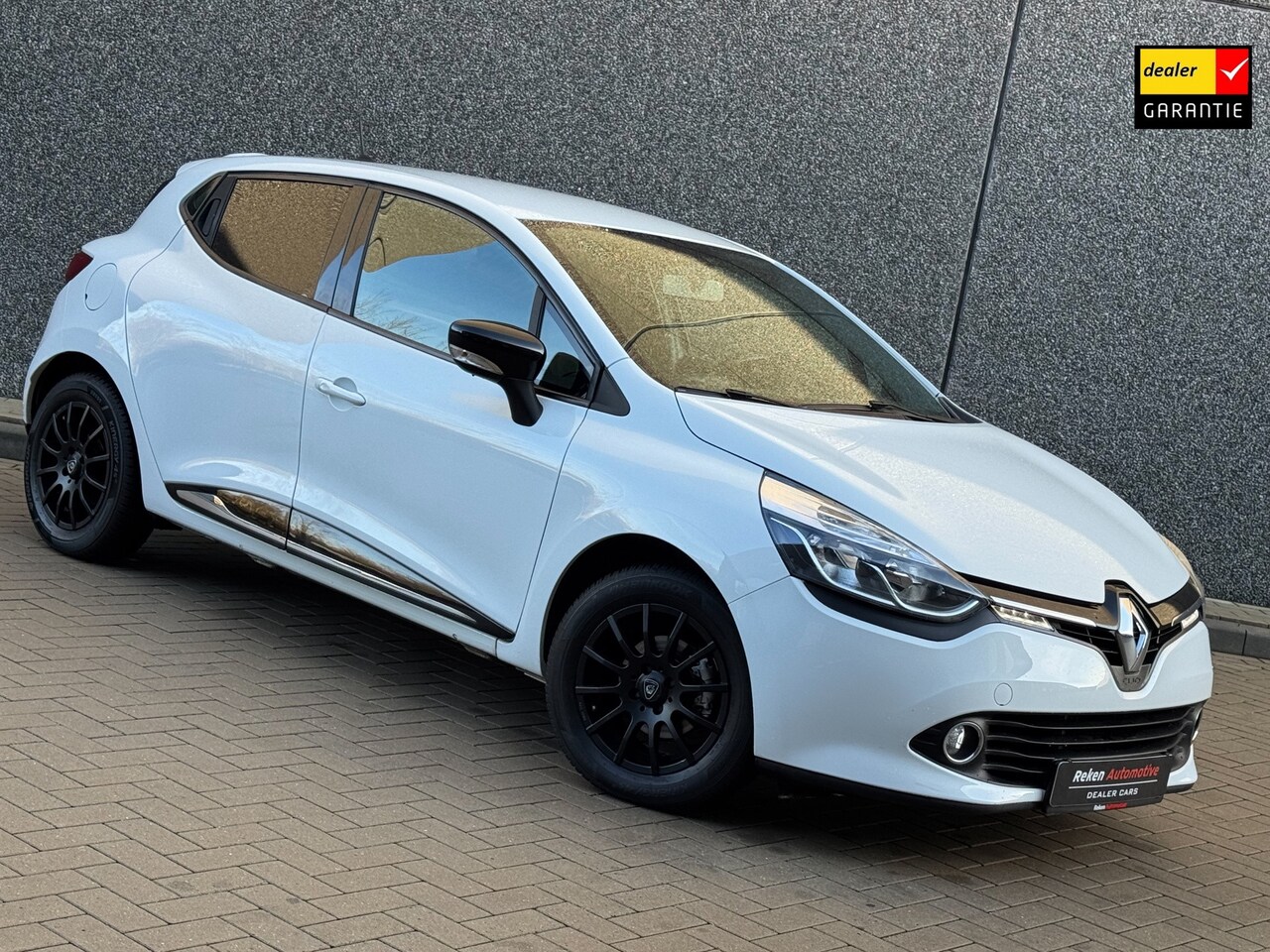 Renault Clio - 1.2 16V Led Navi Cruise Airco Stoelverwarming - AutoWereld.nl