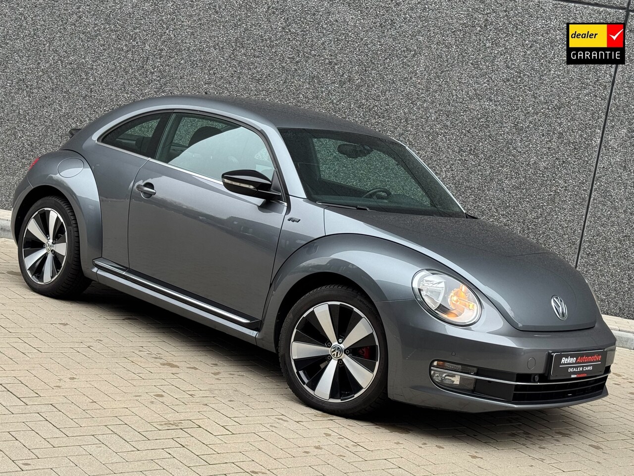 Volkswagen Beetle - 2.0 TSI R-line Dsg 200 PK Cruise Clima - AutoWereld.nl