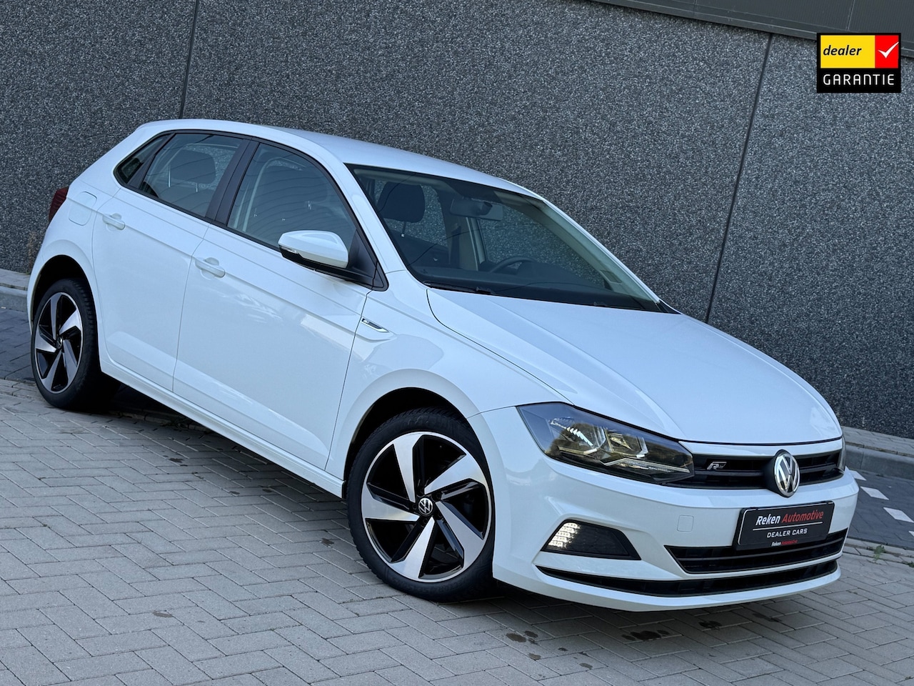 Volkswagen Polo - 1.0 TSI R-Line Carplay 18 Inch velgen cruise - AutoWereld.nl