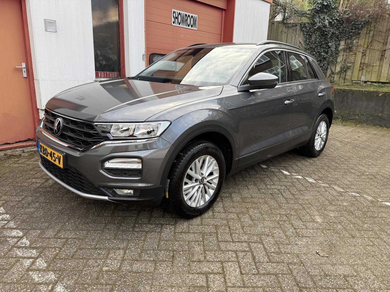 Volkswagen T-Roc - 1.5 TSI Style CC,AC,autom stuur stoel verw - AutoWereld.nl
