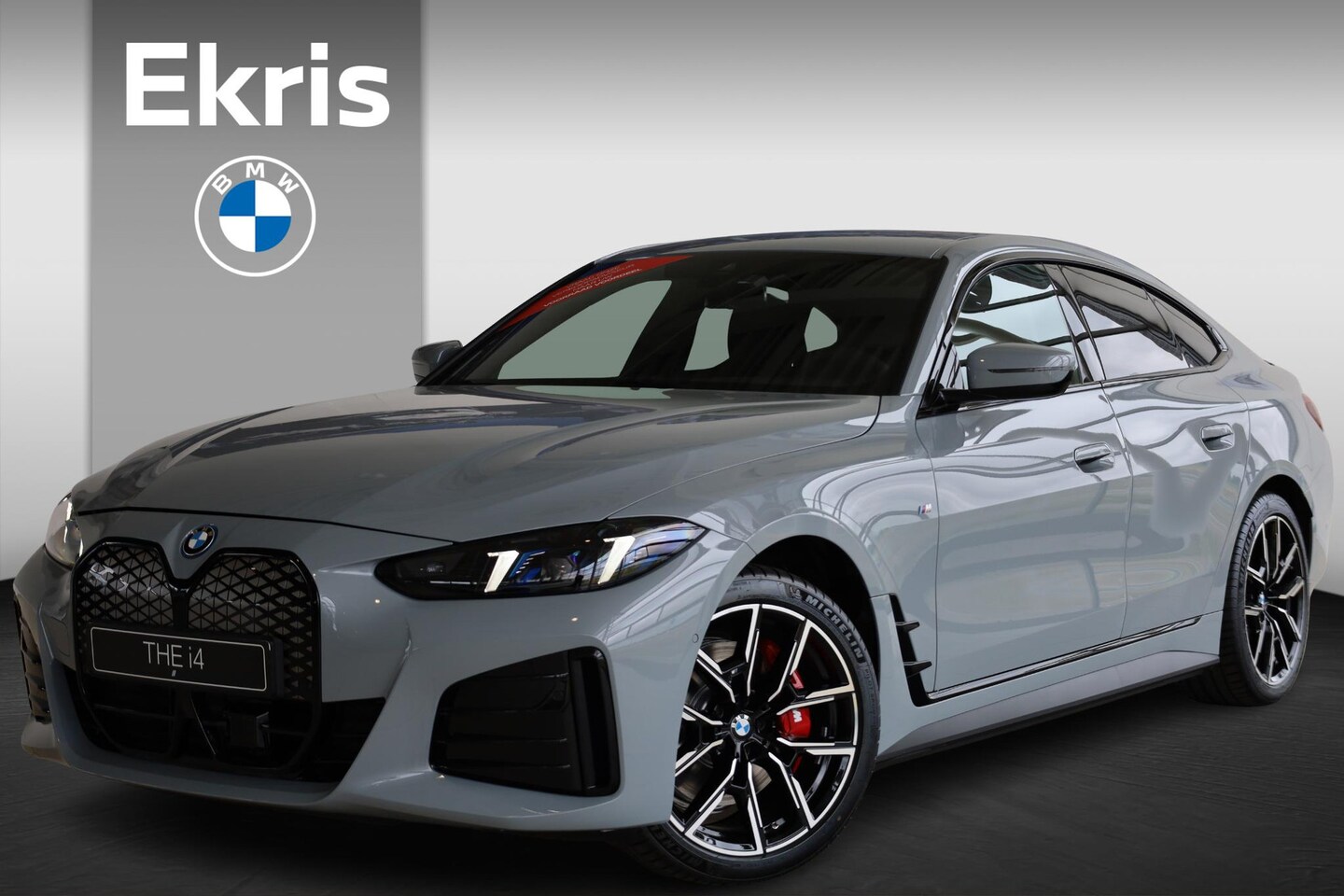 BMW i4 - eDrive35 | M Sportpakket Pro | Stuurwiel Verwarmd | Achteruitrijcamera | Verwarmde voorsto - AutoWereld.nl