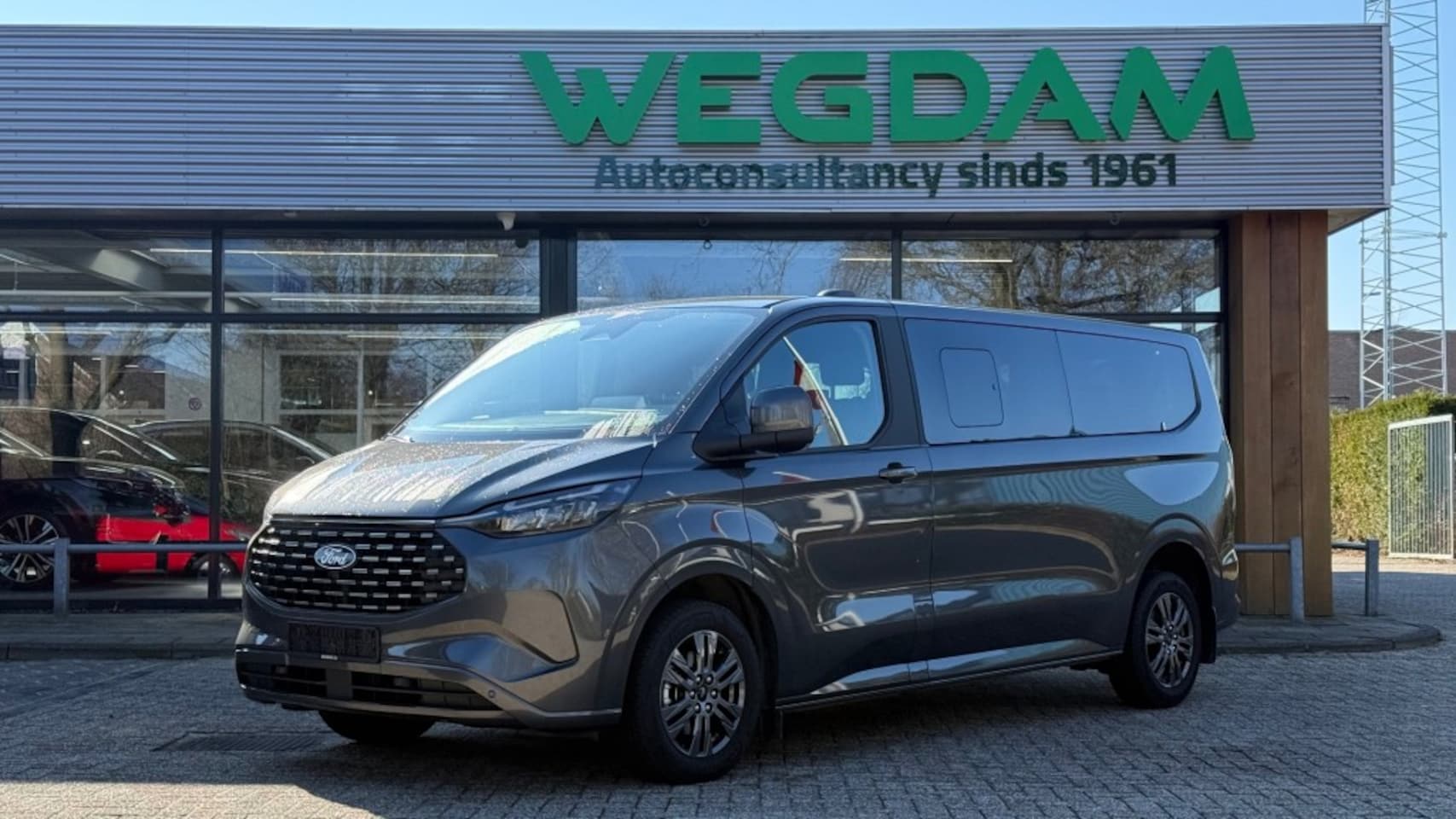 Ford Model T - 340 2.5 PHEV L2H1 TITANIUM/Trekhaak/9p/Leder - AutoWereld.nl