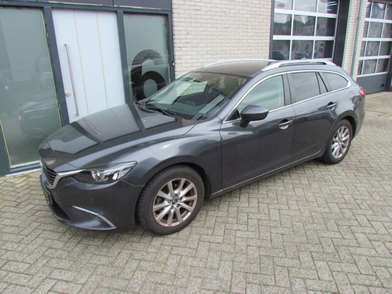 Mazda 6 - 2.0 Skyactiv-G 165pk Wagon 6MT Skylease GT Trekhaak Carplay - AutoWereld.nl
