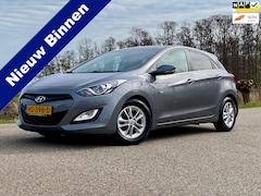 Hyundai i30 - 1.6 GDI i-Motion Plus 5DRS CAMERA NAVI AIRCO 135PK NAP GOED ONDERHOUDEN