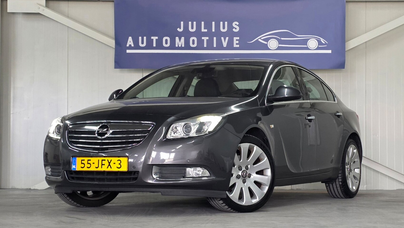 Opel Insignia - 2.0 T Cosmo Volledig Onderhouden 19" Bi-Xenon 220PK Mooi! - AutoWereld.nl
