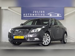 Opel Insignia - 2.0 T Cosmo Volledig Onderhouden 19" Bi-Xenon 220PK Mooi