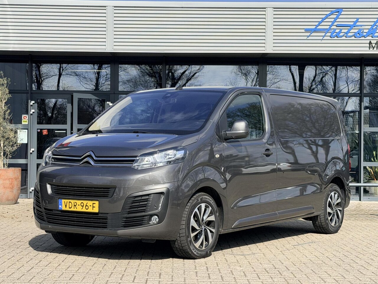 Citroën Jumpy - bestel 2.0 BlueHDI 180 M Club | Automaat | Navi | Airco | Cruise | Apple Carplay - AutoWereld.nl