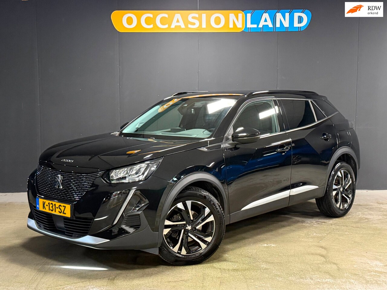 Peugeot 2008 - 1.2 PureTech Allure|LED|BLUETOOTH|CARPLAY|NAVI|17INCH| - AutoWereld.nl