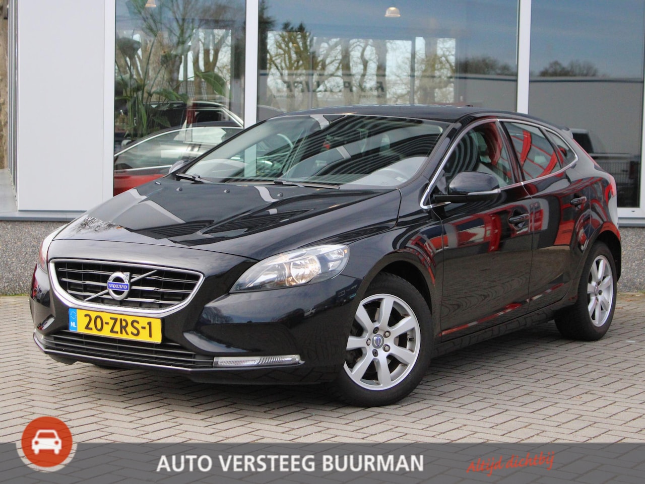 Volvo V40 - 1.6 T4 Momentum Afneembare Trekhaak - AutoWereld.nl