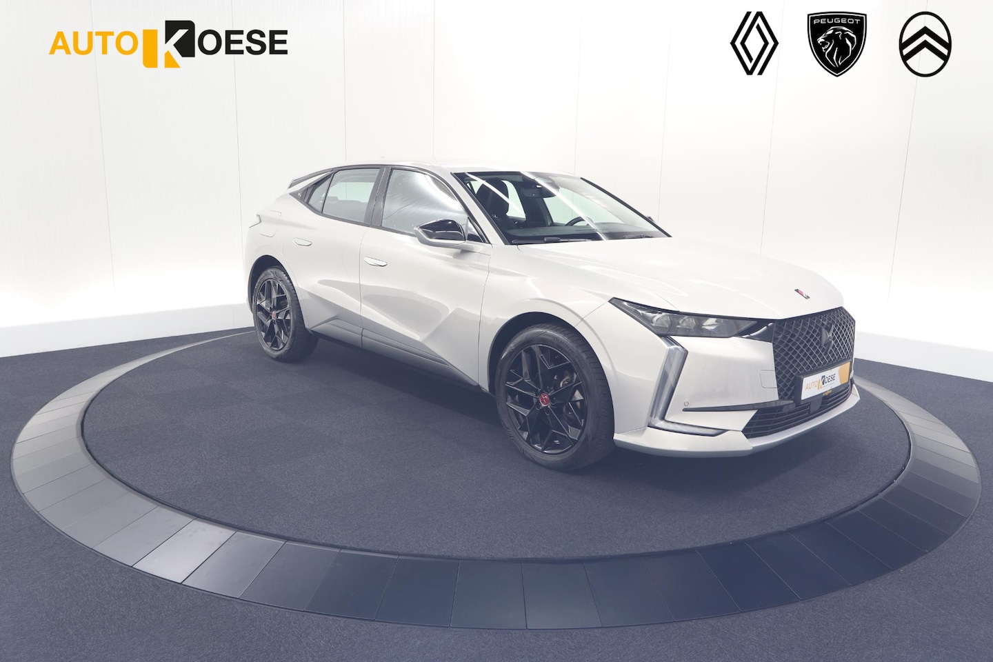 DS 4 - PureTech 130 EAT8 Performance Line | Camera | Apple Carplay | Alcantara® bekleding | Parke - AutoWereld.nl