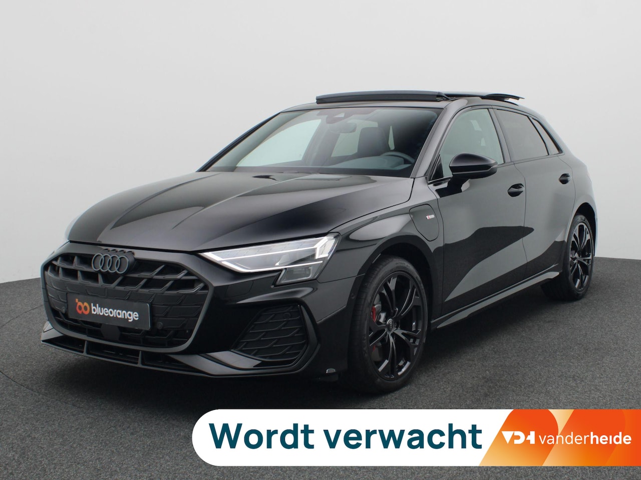 Audi A3 Sportback - 45 TFSI e S edition Competition 272PK S-Tronic S-Line, Pano-Schuifdak, Memorystoel, Achter - AutoWereld.nl